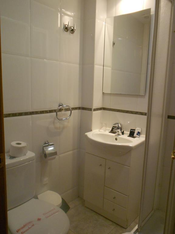 Hostal Ca La Irene Sant Vicens De Castellet ภายนอก รูปภาพ